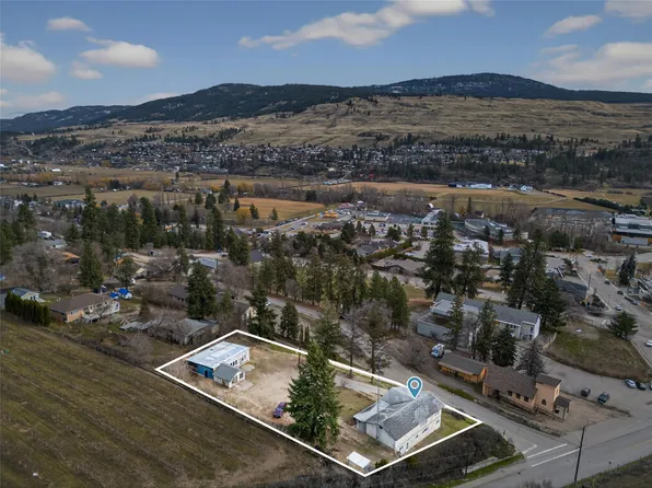 10114 Newene Rd, Lake Country, BC V4V 1V2