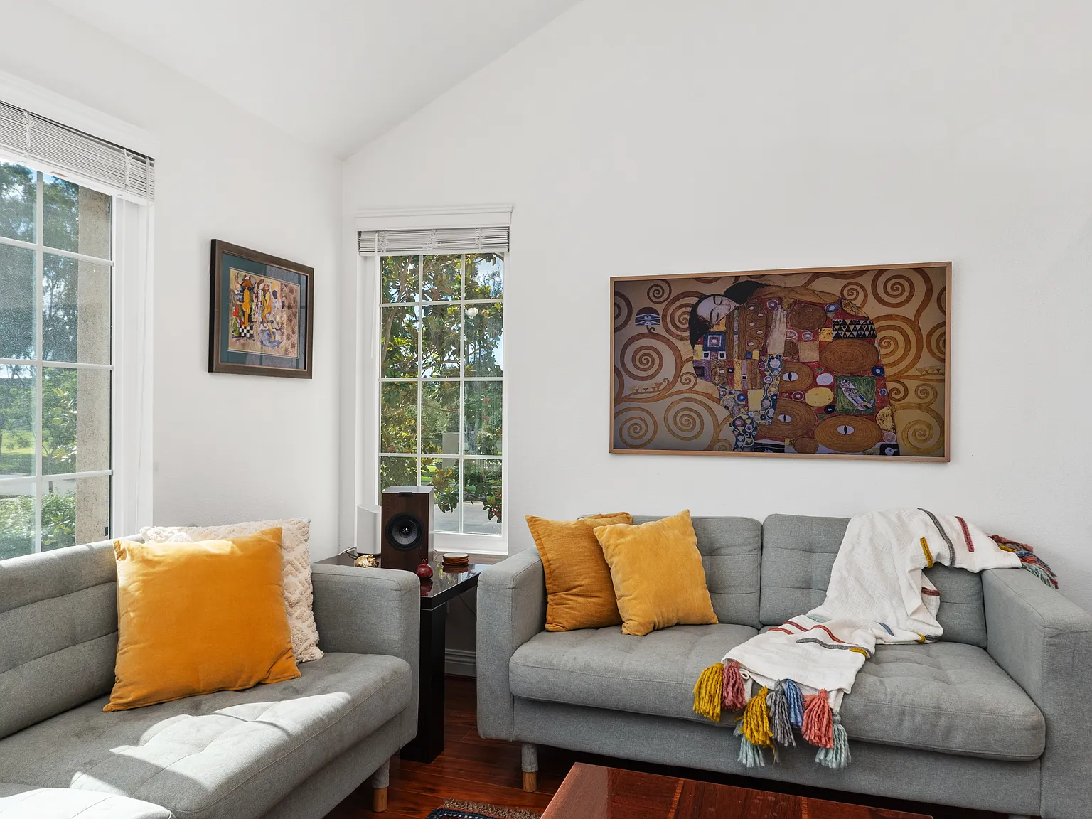 3 bed, 1284 sqft, $3,990 — Photo 4