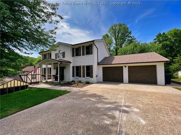 10 Graystone Est, Elkview, WV 25071