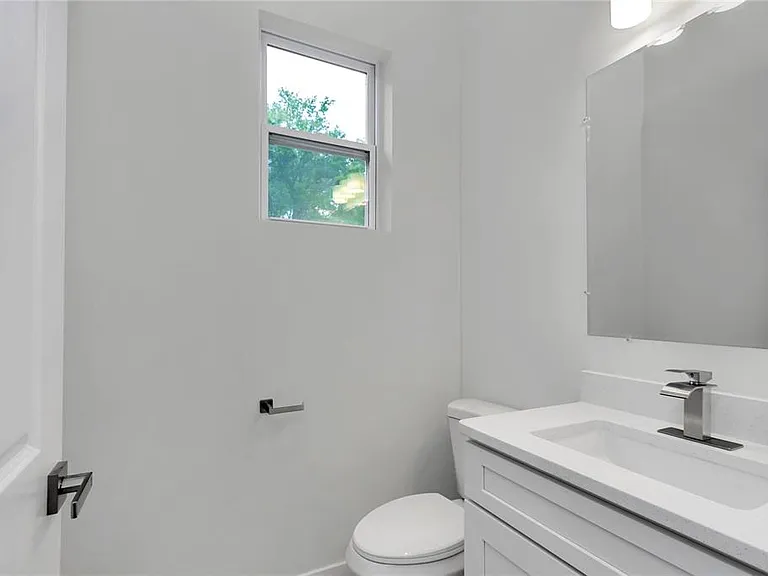 4592 SW Channel Heights Ct — Photo 16