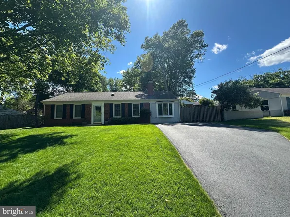 3609 Embassy Ln, Fairfax, VA 22030