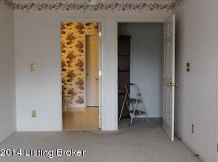 7902 Pleasant Valley Ct, Louisville, KY