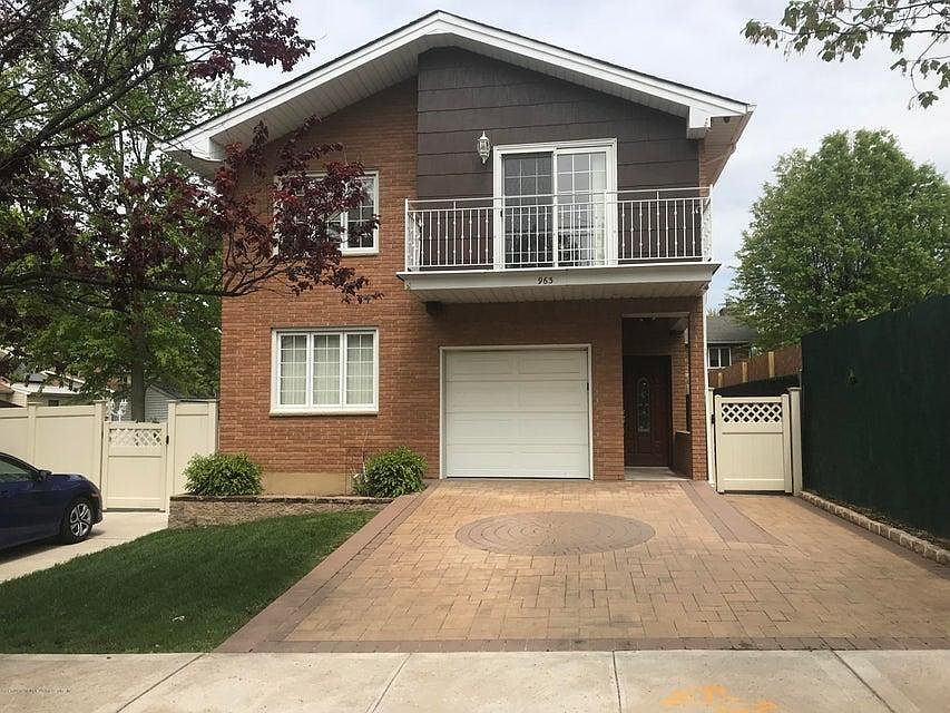 1st image of 963 Edgegrove Ave #2
