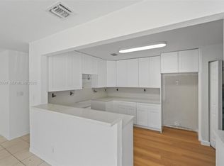 841 NW 10th St #0, Hallandale, FL 33009