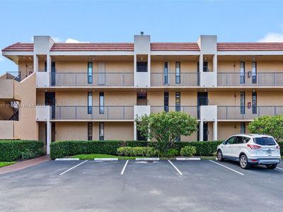 5711 Coral Lake Dr #111, Margate, FL, 33063