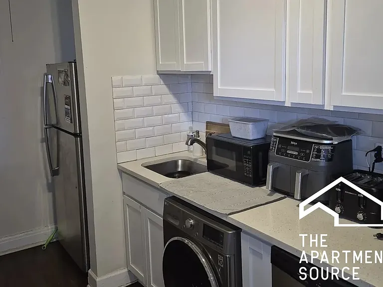 947 Judson Ave #1 — Photo 4