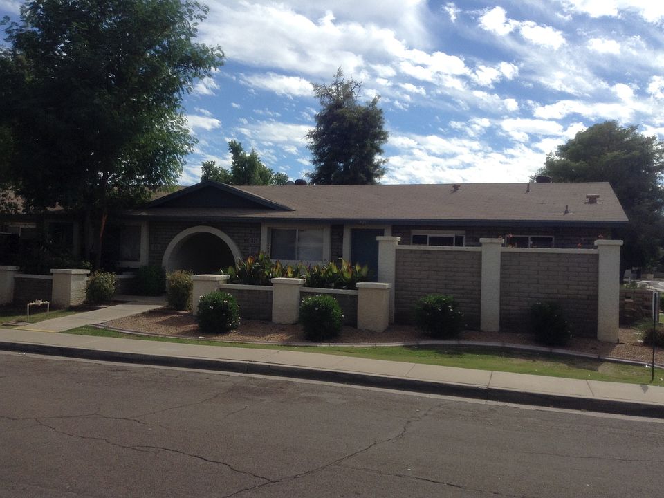 1st image of 915 W Malibu Dr