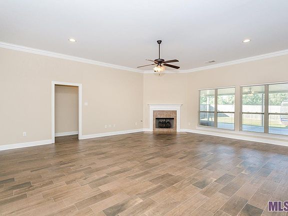 4th image of 16189 Timberstone Dr