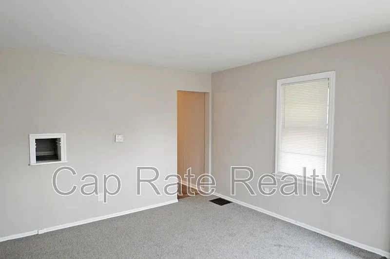 2 bed, 1.5 bath, 1000 sqft, $1,250 — Photo 4