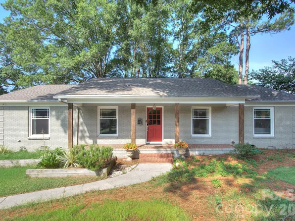 1140 Bevis Dr, Charlotte, NC 28209