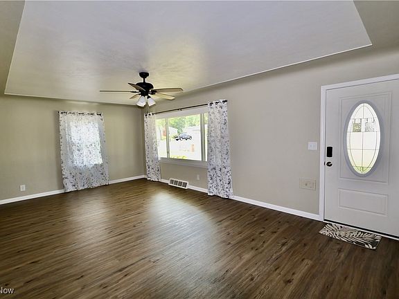 5th image of 821 Wilkinson Ave