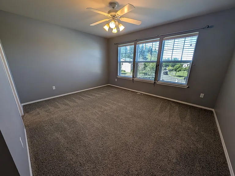2233 Wallace Loop — Photo 18