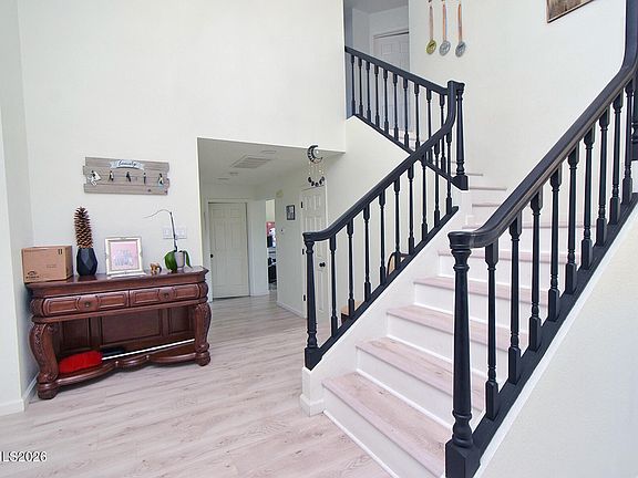 3rd image of 5435 Santa Rosa Ave