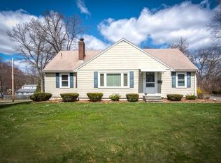 142 Howe St, Natick, MA 01760