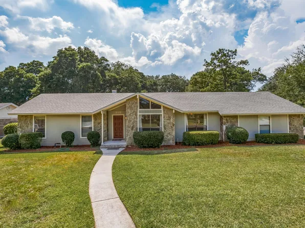 318 Devonshire Ln, Orange Park, FL 32073