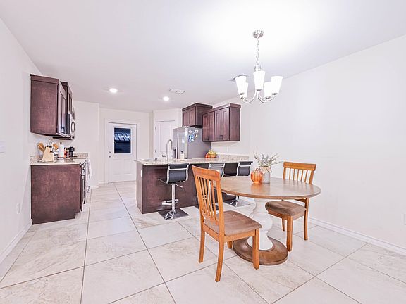 5th image of 2207 Durazno Ct