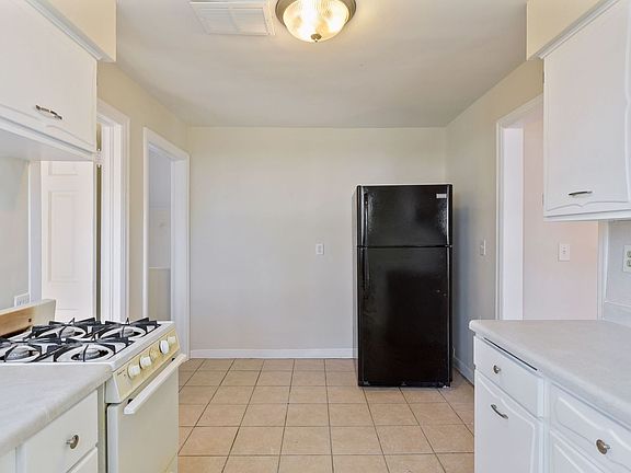 5th image of 1619 Glenwood Ave Unit 2