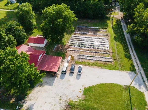 983 N State Highway 39 Hwy, Arcola, MO 65603