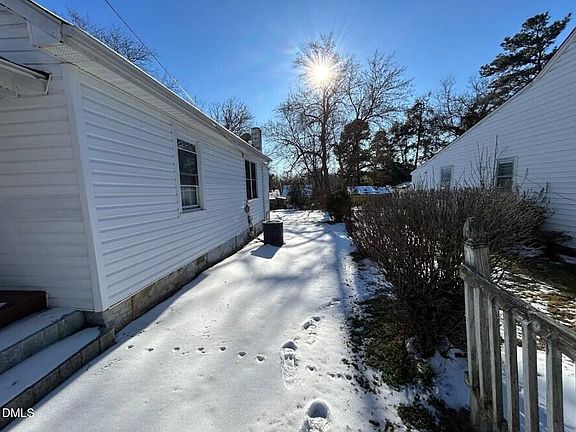 4th image of 419 Oak St