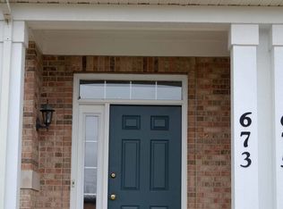 673 N Hidden Prairie Ct, Palatine, IL 60067