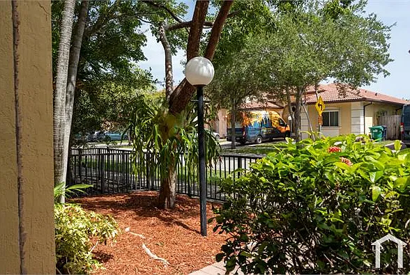 11245 SW 231st Ln — Photo 32