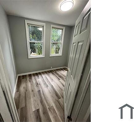 1st image of 32 Van Cortlandt Park Ave APT 6