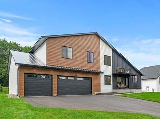 680 Inca Ln, New Brighton, MN 55112