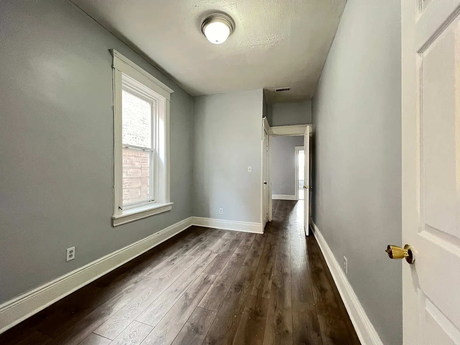 2 bed, 800 sqft, $2,100 — Photo 3
