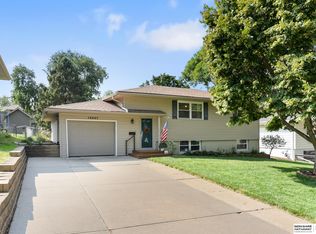 13507 Spring St, Omaha, NE 68144