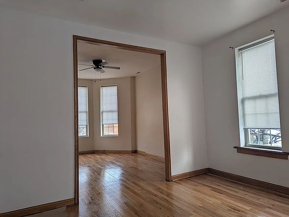 5th image of 1142 S Francisco Ave #2F