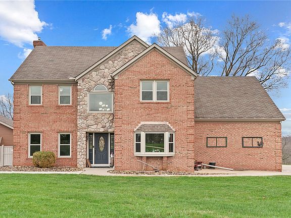 2nd image of 137 Pearce Rd