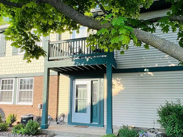 316 Westwood Ct, Vernon Hills, IL 60061