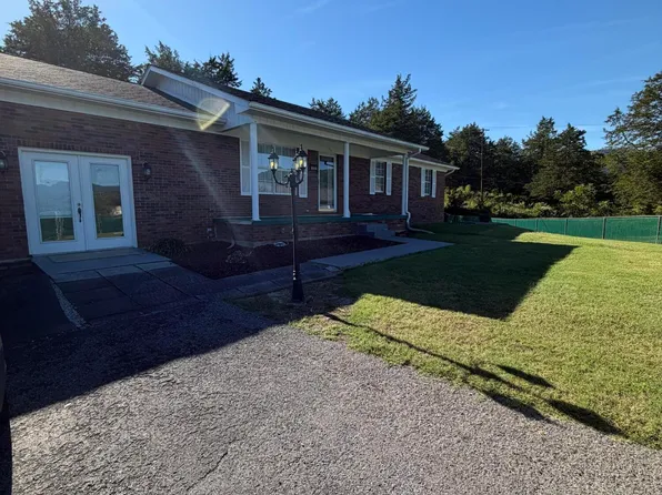 125 Christian St, Harrogate, TN 37752