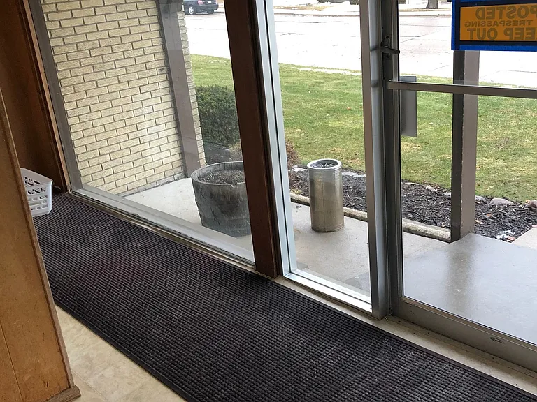 Lakeshore North Apartments — Photo 4