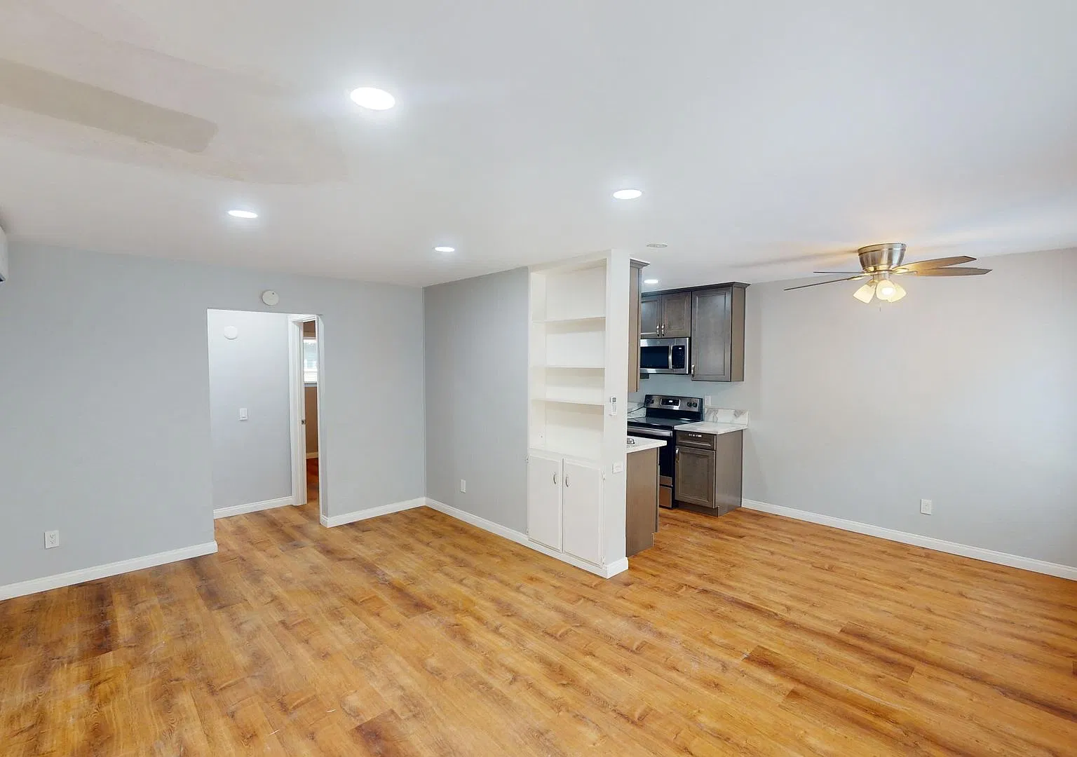 4020 Kansas St — Photo 1