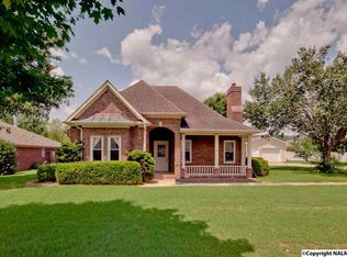 510 Wade Rd SE, Owens Cross Roads, AL 35763