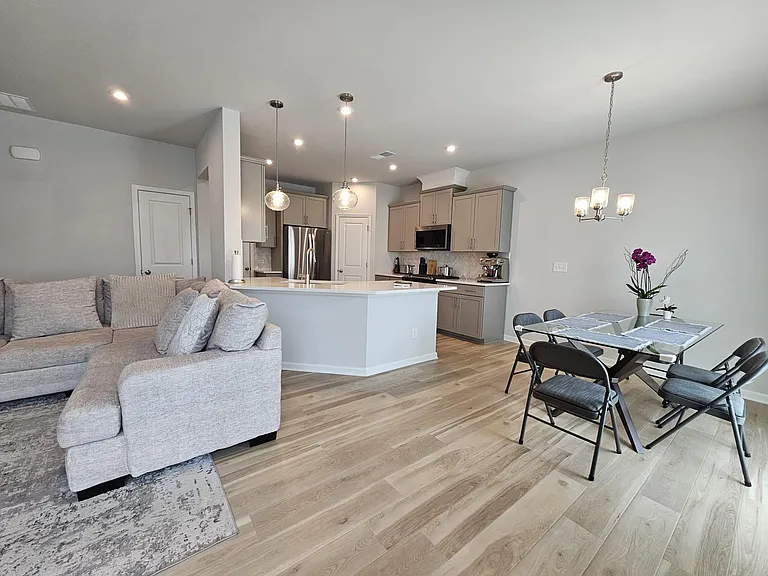 2640 Quarterdeck Dr — Photo 3