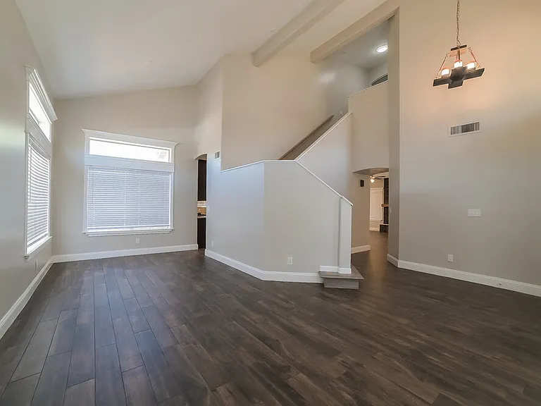 1297 E Tradewind Dr — Photo 5