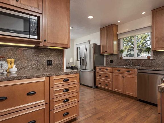 5th image of 3115 Alameda De Las Pulgas