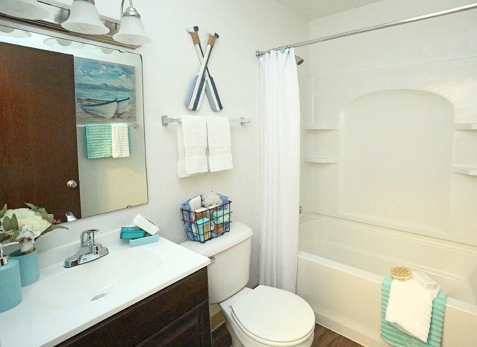 4020 Green Isle Way Saginaw MI Zillow