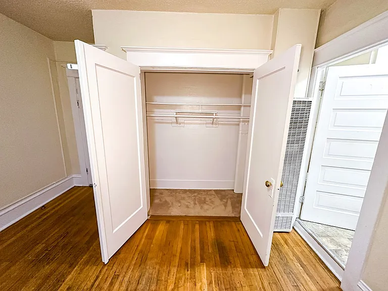 Casa Del Rey Apartments — Photo 24