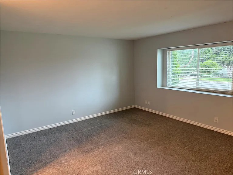 511 Mariposa Ave — Photo 13
