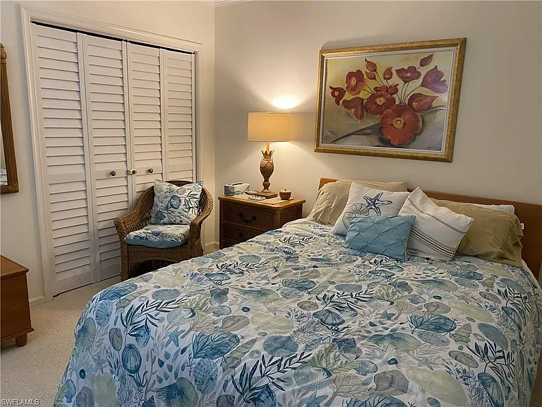 6270 Bellerive Ave #303 — Photo 8