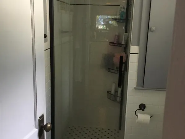 9 Berwick St #1, Somerville, MA 02145