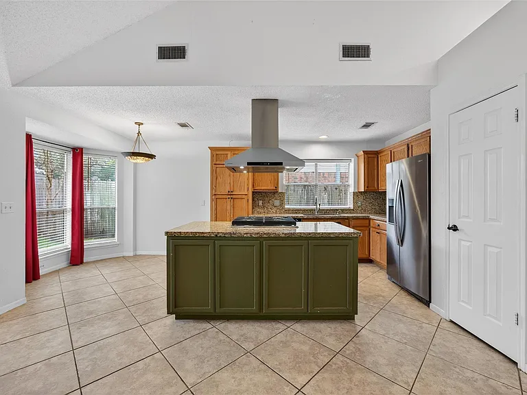 1035 Cascade Creek Dr — Photo 14