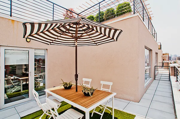 Rented by Bold New York | media 54