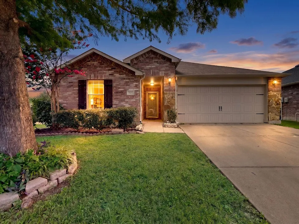 127 Abelia Dr