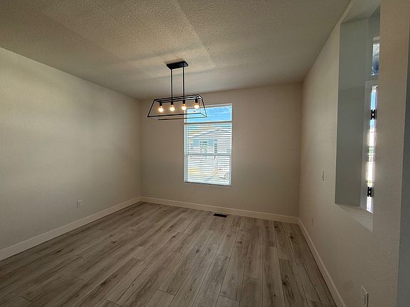 4th image of 1499 Mountain Ave #6