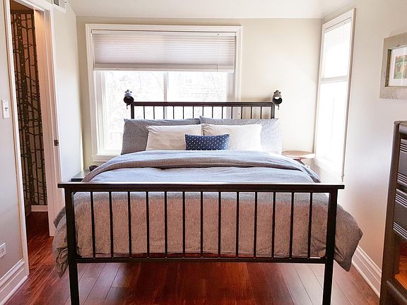 5th image of 4527 N Seeley Ave #2