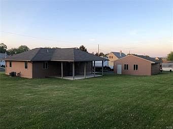 2nd image of 948 Tolstoy St